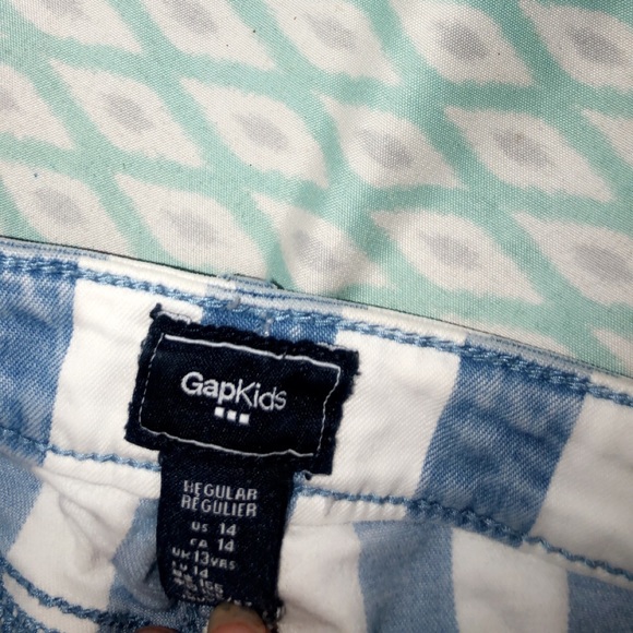 Shorts - Picture 3 of 3